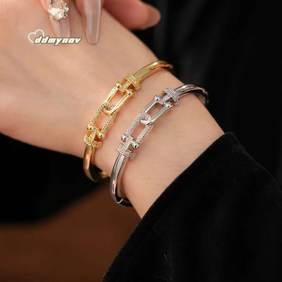 Bracelets En Or Titane Minimaliste Bulgari