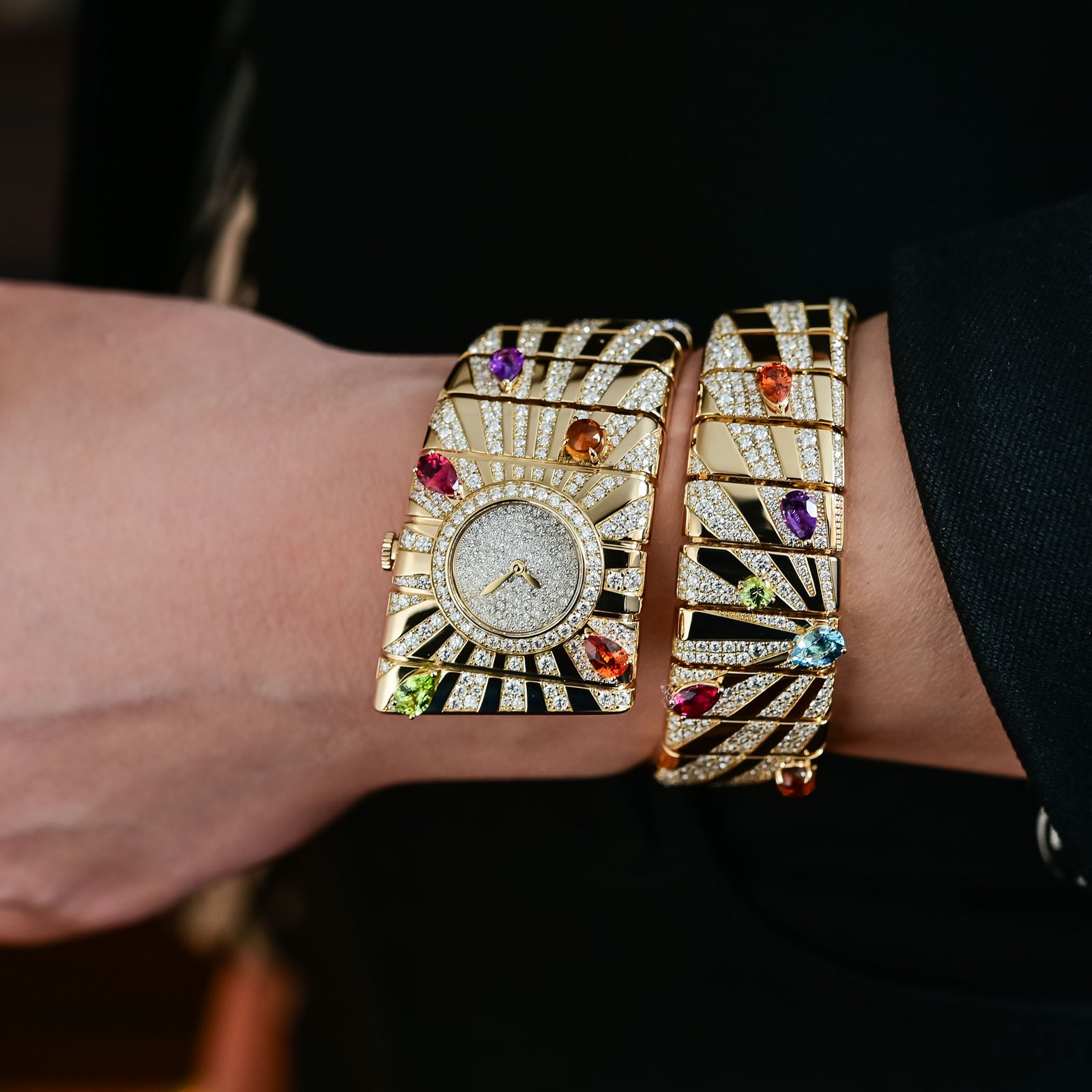 Minimaliste Bracelets Manchettes Titane Bulgari