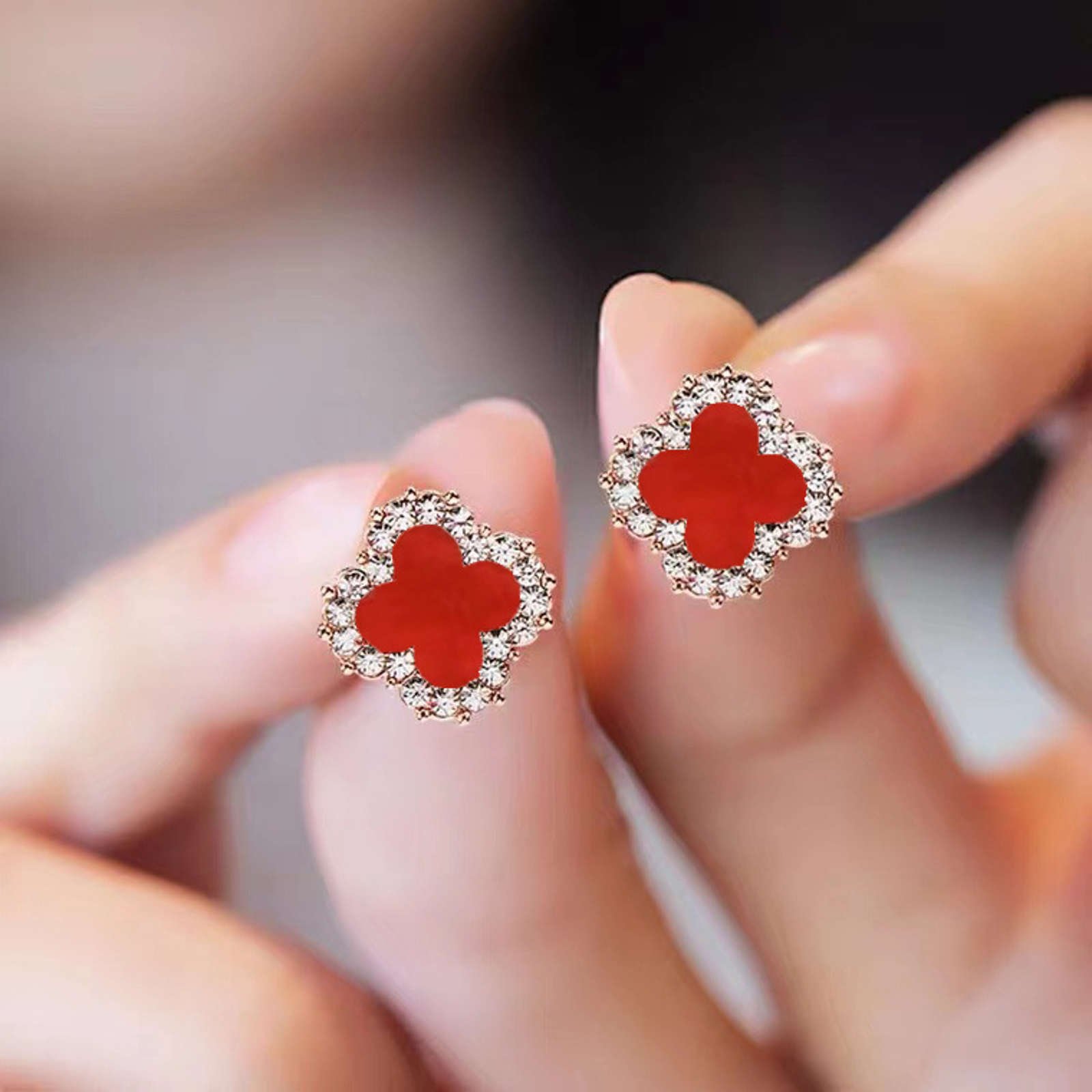 Van Cleef Broches En Forme Danimaux Cristal - Rouge