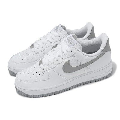 Nike Casual Shoes pour Homme - Or