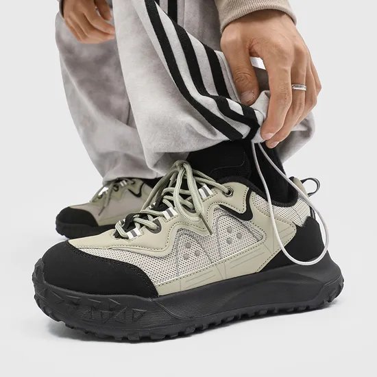 Design Chaussures de sport et de randonn e