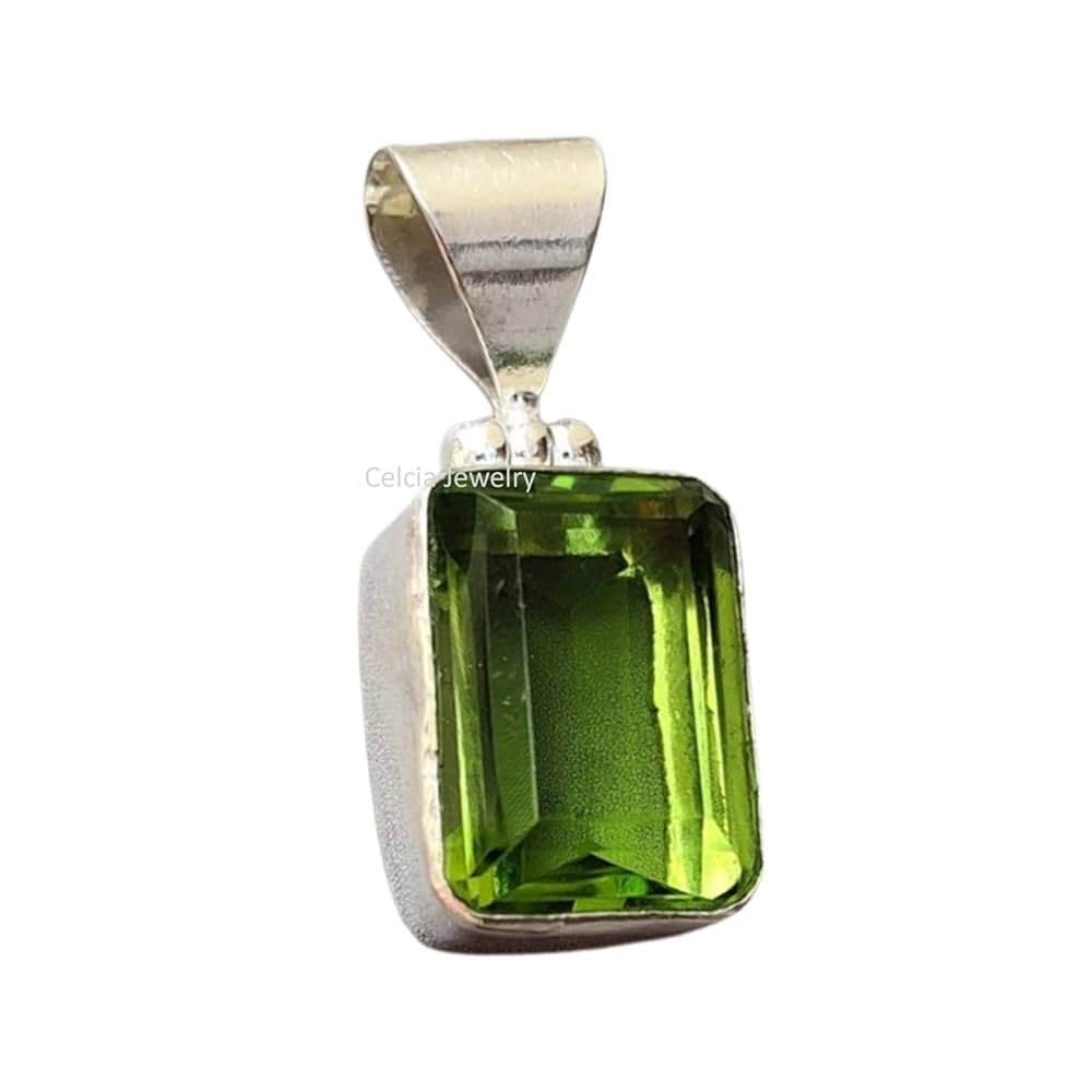 Pendentif Pierre